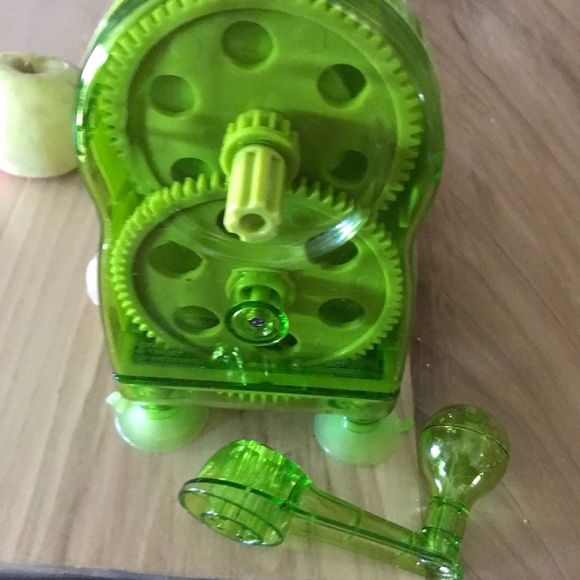 Apple peeler 🍎 - Picture 6 of 12